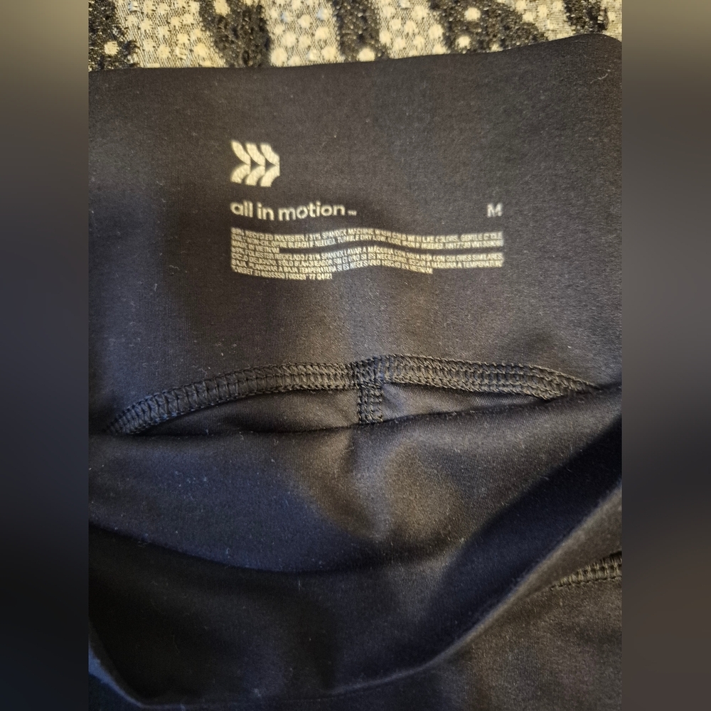Black High-Waisted Leggings - Picture 3 of 4